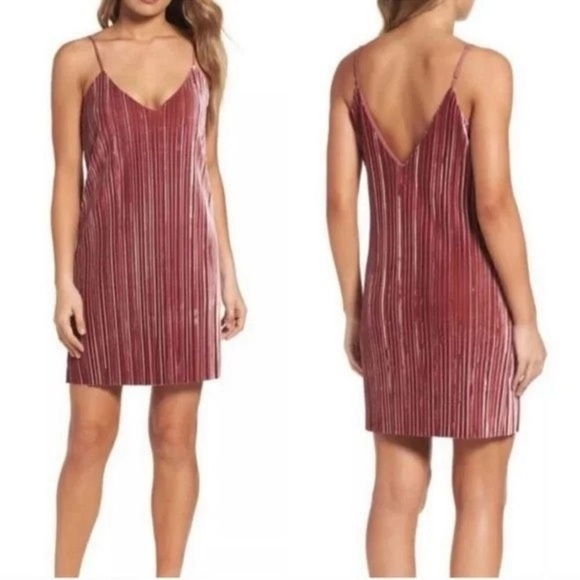 Bardot Dresses & Skirts - Bardot velvet pleated dusty rose pink mini dress cocktail party Size 6 Small